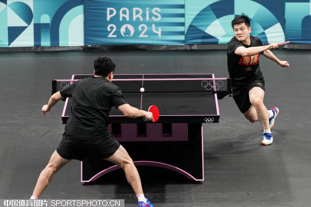 近400名爱好者齐聚，2025“翎跃山海”羽毛球巡回赛广州站落幕