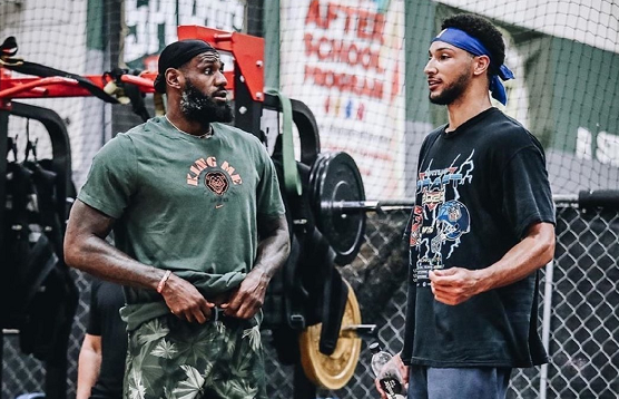 己的职业生 己的职业生